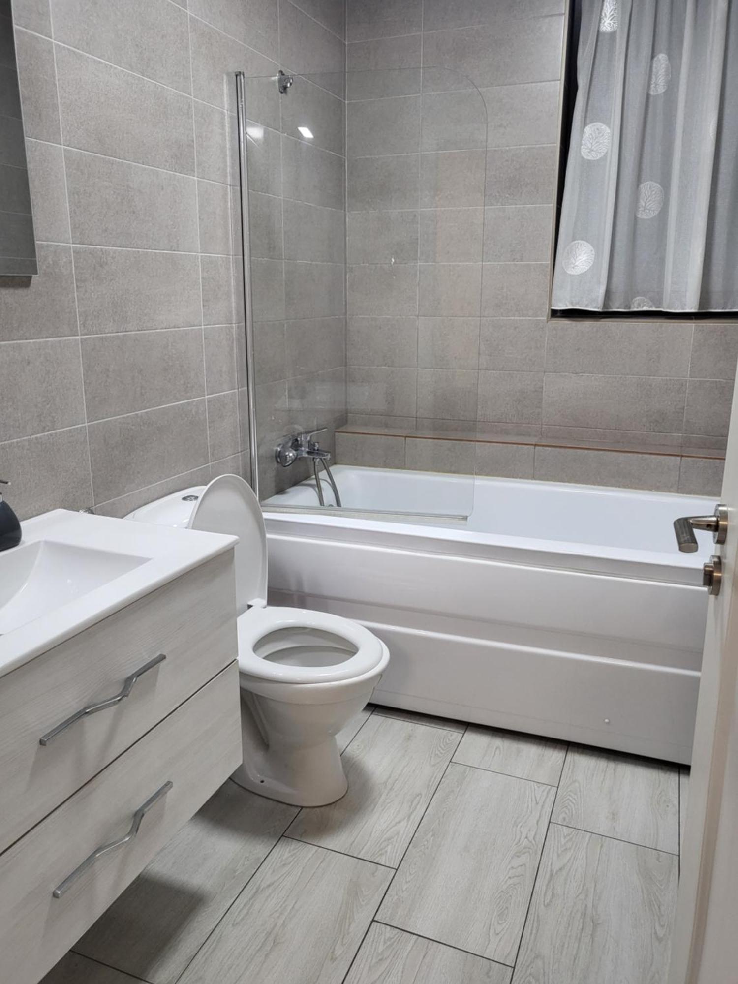 Apartament Alex, Dem Radulescu Râmnicu Vâlcea Exterior foto